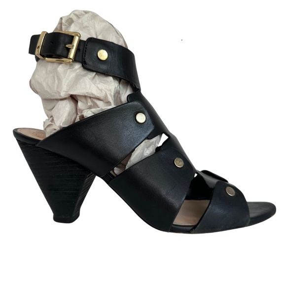 Vince Camuto - Picture 1 of 12